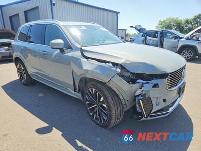 Czwarte zdjęcie samochodu z boku: 2026 VOLVO XC90 PLUS VIN:YV4062PE5T1517897 - miniatura