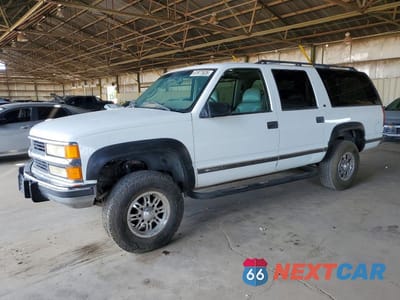 1999 CHEVROLET SUBURBAN K2500 3GNGK26F7XG106751 - główne zdjęcie licytacji z USA - miniatura