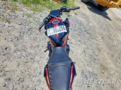Zdjęcie 6 z 9 samochodu: 2024 KAWASAKI ER650 N VIN:ML5EREN15RDAD2564 - miniatura