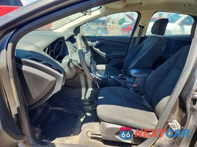 Zdjęcie 7 z 12 samochodu: 2016 FORD FOCUS SE VIN:1FADP3F22GL245971 - miniatura