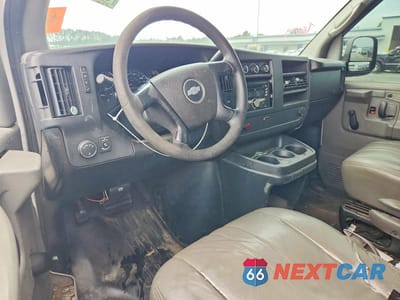 Zdjęcie 8 z 13 samochodu: 2008 CHEVROLET EXPRESS G1500 VIN:1GCFG15X481194832 - miniatura