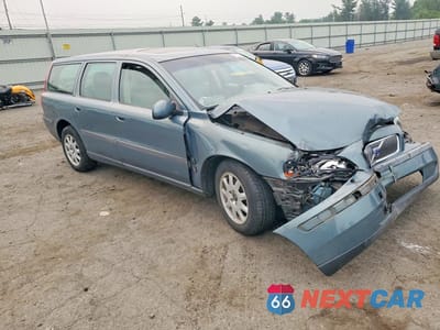 Czwarte zdjęcie samochodu z boku: 2002 VOLVO V70 VIN:YV1SW61R921261464 - miniatura