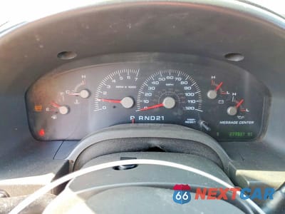 Zdjęcie 9 z 13 samochodu: 2004 FORD EXPEDITION XLT VIN:1FMPU16L44LB28686 - miniatura