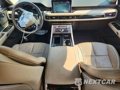 Zdjęcie 8 z 13 samochodu: 2020 LINCOLN AVIATOR RESERVE VIN:5LM5J7XC0LGL04848 - miniatura