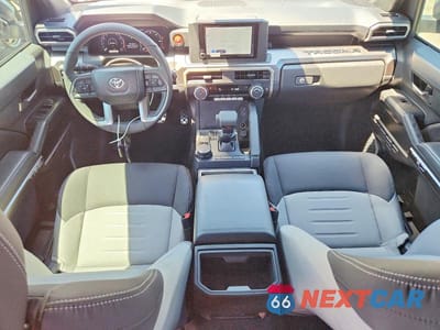Zdjęcie 8 z 12 samochodu: 2025 TOYOTA TACOMA TRD SPORT VIN:3TMLB5JN1SM178465 - miniatura