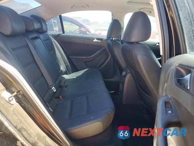 Zdjęcie 10 z 12 samochodu: 2011 VOLKSWAGEN JETTA SE VIN:3VWDZ7AJXBM103964 - miniatura