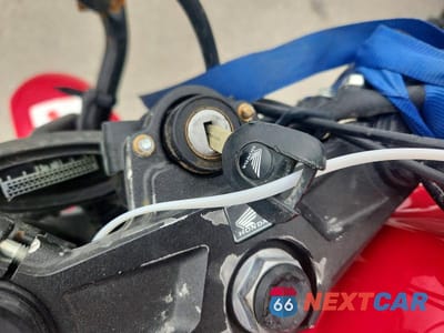 Zdjęcie 8 z 9 samochodu: 2025 HONDA CBR500 RA VIN:MLHPC7051S5101609 - miniatura