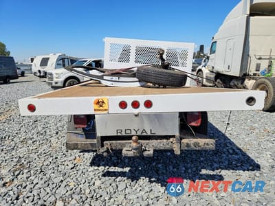 Zdjęcie 6 z 13 samochodu: 2025 CHEVROLET SILVERADO K3500 LT VIN:1GB4KTEY4SF267934 - miniatura