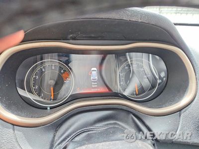 Zdjęcie 9 z 13 samochodu: 2016 JEEP CHEROKEE LIMITED VIN:1C4PJMDB9GW175241 - miniatura