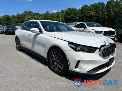 Czwarte zdjęcie samochodu z boku: 2026 BMW 530 I VIN:WBA43FJ09TCV72808 - miniatura