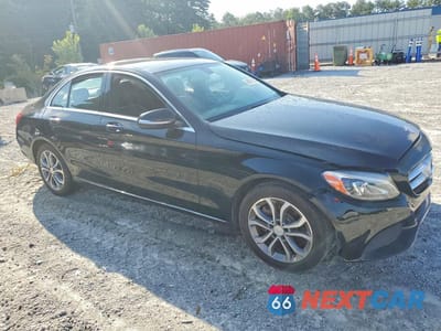 Czwarte zdjęcie samochodu z boku: 2015 MERCEDES-BENZ C 300 VIN:55SWF4JB4FU050568 - miniatura
