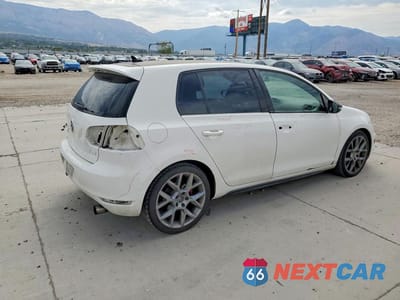 Trzecie zdjęcie samochodu z tyłu: 2013 VOLKSWAGEN GTI VIN:WVWHV7AJ3DW129633 - miniatura
