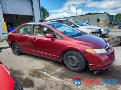 Czwarte zdjęcie samochodu z boku: 2008 HONDA CIVIC LX VIN:1HGFA16558L055670 - miniatura