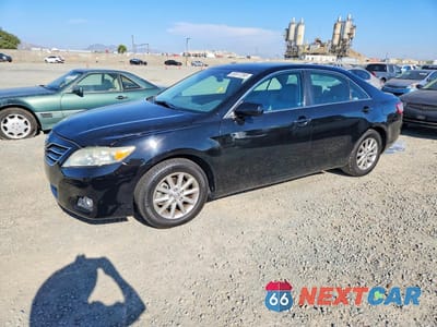 2010 TOYOTA CAMRY XLE V6 4T1BK3EK3AU108388 - główne zdjęcie licytacji z USA - miniatura