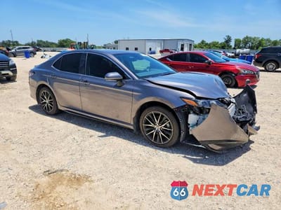 Czwarte zdjęcie samochodu z boku: 2024 TOYOTA CAMRY SE VIN:4T1G11AK0RU248946 - miniatura