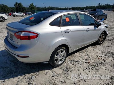 Trzecie zdjęcie samochodu z tyłu: 2019 FORD FIESTA SE VIN:3FADP4BJ8KM125599 - miniatura