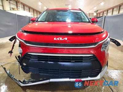 Piąte zdjęcie samochodu w środku: 2025 KIA NIRO LX VIN:KNDCP3LE8S5310002 - miniatura