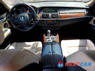 Zdjęcie 8 z 13 samochodu: 2013 BMW X5 XDRIVE35I VIN:5UXZV4C51D0B16158 - miniatura