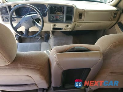 Zdjęcie 8 z 13 samochodu: 2004 CHEVROLET TAHOE C1500 VIN:1GNEC13V34J154462 - miniatura