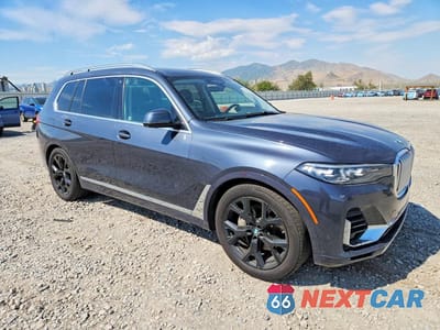 Czwarte zdjęcie samochodu z boku: 2019 BMW X7 XDRIVE50I VIN:5UXCX4C53KLS35998 - miniatura