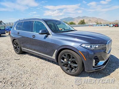 Czwarte zdjęcie samochodu z boku: 2019 BMW X7 XDRIVE50I VIN:5UXCX4C53KLS35998 - miniatura