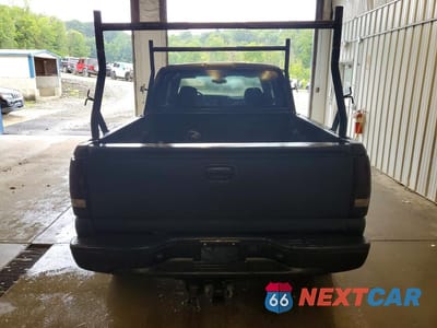Zdjęcie 6 z 13 samochodu: 2004 GMC NEW SIERRA K1500 VIN:2GTEK19T641151230 - miniatura
