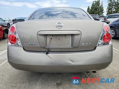 Zdjęcie 6 z 12 samochodu: 2005 NISSAN ALTIMA VIN:1N4AL11D85N447159 - miniatura