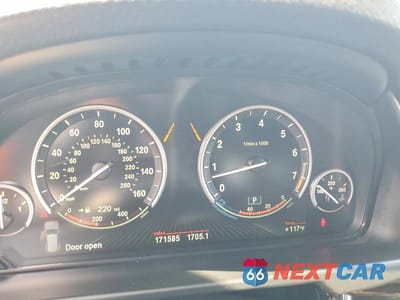 Zdjęcie 9 z 13 samochodu: 2017 BMW X5 XDRIVE35I VIN:5UXKR0C56H0U51319 - miniatura