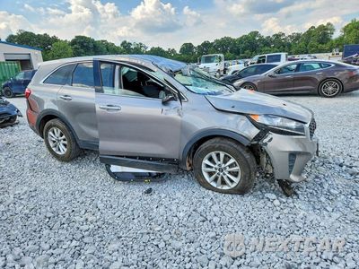 Czwarte zdjęcie samochodu z boku: 2019 KIA SORENTO L VIN:5XYPG4A39KG522939 - miniatura
