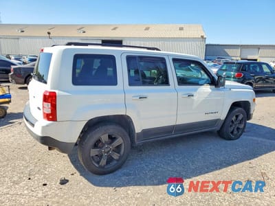 Trzecie zdjęcie samochodu z tyłu: 2015 JEEP PATRIOT SPORT VIN:1C4NJPBA2FD389842 - miniatura
