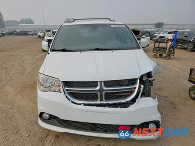 Piąte zdjęcie samochodu w środku: 2019 DODGE GRAND CARAVAN SXT VIN:2C4RDGCG0KR694596 - miniatura