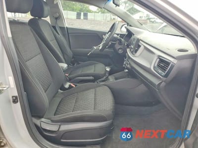 Zdjęcie 7 z 12 samochodu: 2018 KIA RIO S VIN:3KPA24AB7JE075924 - miniatura