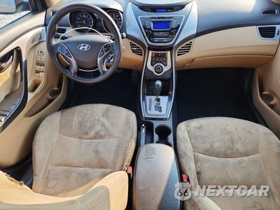 Zdjęcie 8 z 13 samochodu: 2013 HYUNDAI ELANTRA GLS VIN:5NPDH4AE6DH436811 - miniatura