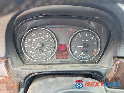 Zdjęcie 9 z 12 samochodu: 2006 BMW 325 I VIN:WBAVB13536KR59769 - miniatura