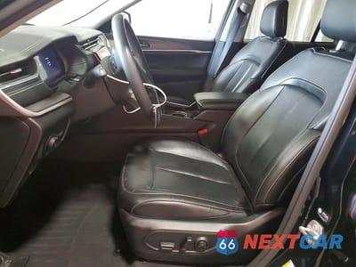 Zdjęcie 7 z 13 samochodu: 2023 JEEP GRAND CHEROKEE LIMITED VIN:1C4RJHBG1PC516647 - miniatura