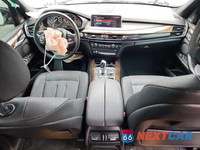 Zdjęcie 8 z 13 samochodu: 2017 BMW X5 SDRIVE35I VIN:5UXKR2C53H0U18340 - miniatura