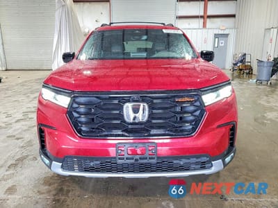 Piąte zdjęcie samochodu w środku: 2025 HONDA PILOT TRAILSPORT VIN:5FNYG1H60SB071054 - miniatura