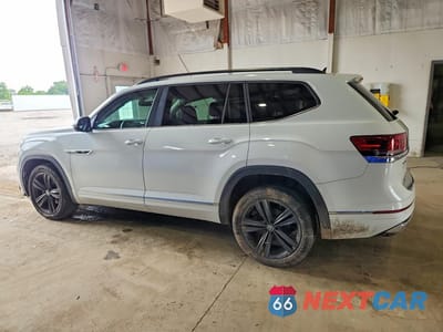 Drugie zdjęcie samochodu z przodu: 2021 VOLKSWAGEN ATLAS SE VIN:1V2NR2CA1MC583399 - miniatura