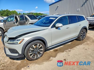 2020 VOLVO V60 CROSS COUNTRY T5 MOMENTUM YV4102WK8L1031078 - główne zdjęcie licytacji z USA - miniatura