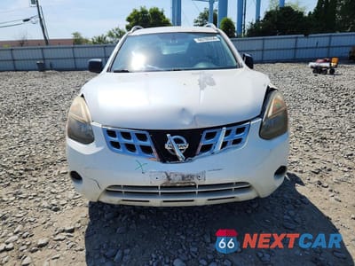 Piąte zdjęcie samochodu w środku: 2015 NISSAN ROGUE SELECT S VIN:JN8AS5MV1FW753824 - miniatura