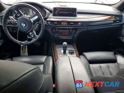 Zdjęcie 8 z 13 samochodu: 2015 BMW X5 XDRIVE50I VIN:5UXKR6C57F0J73840 - miniatura