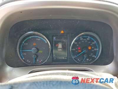 Zdjęcie 9 z 13 samochodu: 2018 TOYOTA RAV4 HYBRID XLE VIN:JTMRJREV1JD222957 - miniatura