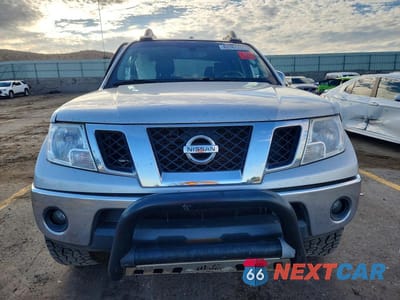 Piąte zdjęcie samochodu w środku: 2010 NISSAN FRONTIER SE V6 VIN:1N6AD0EV1AC423521 - miniatura