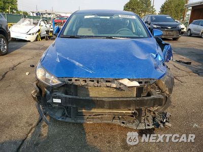 Piąte zdjęcie samochodu w środku: 2017 HYUNDAI ELANTRA SE VIN:5NPD74LF0HH205191 - miniatura