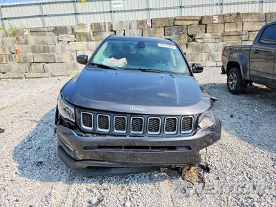 Piąte zdjęcie samochodu w środku: 2018 JEEP COMPASS LATITUDE VIN:3C4NJDBB0JT143009 - miniatura
