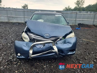 Piąte zdjęcie samochodu w środku: 2015 TOYOTA SIENNA XLE PREMIUM 8-PASSENGER VIN:5TDYK3DC0FS549948 - miniatura