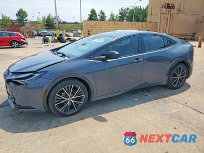 2025 TOYOTA PRIUS XLE JTDACAAU9S3061156 - główne zdjęcie licytacji z USA - miniatura