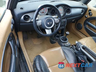 Zdjęcie 8 z 12 samochodu: 2008 MINI COOPER VIN:WMWRF33568TF68164 - miniatura