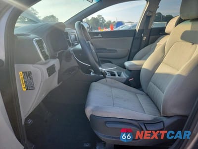 Zdjęcie 7 z 13 samochodu: 2017 KIA SPORTAGE LX VIN:KNDPM3AC2H7073368 - miniatura