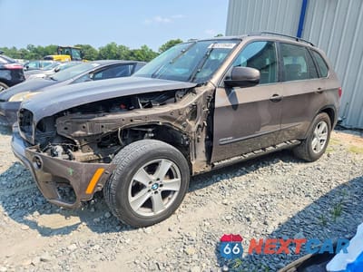 2013 BMW X5 XDRIVE35I 5UXZV4C53D0E11441 - główne zdjęcie licytacji z USA - miniatura